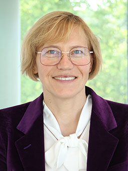 Portraitfoto CHMP Mitglied Dr. Janet König (BfArM) (Quelle: BfArM/Kasiske) Portraitfoto CHMP Mitglied Dr. Janet König (BfArM)