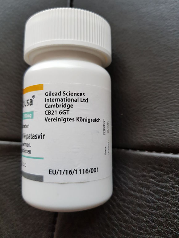 Abbildung Etikett  Fälschung (Quelle: BfArM) Abbildung Etikett  Fälschung