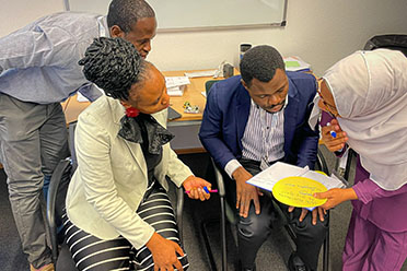 Didactic training – learning in small groups as activation method (Source: BfArM/PharmTrain) Didactic training – learning in small groups as activation method