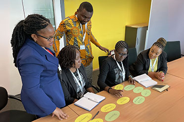 The work in small groups led to an intensive exchange and many new insights (Source: BfArM/PharmTrain) The work in small groups led to an intensive exchange and many new insights